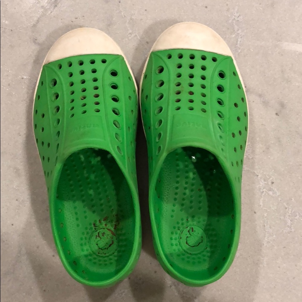 Native kids shoes size 11